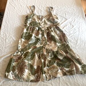 3/$20 🌱 Tropical plant print cotton and linen dress